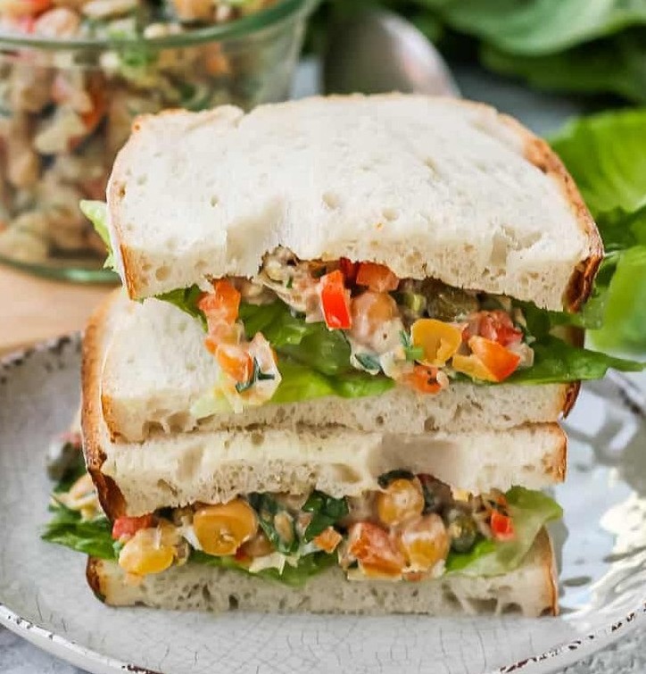 Mashed Chickpea Salad Sandwich